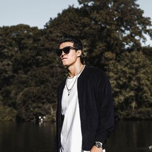 Meet your Posher, Dimitri